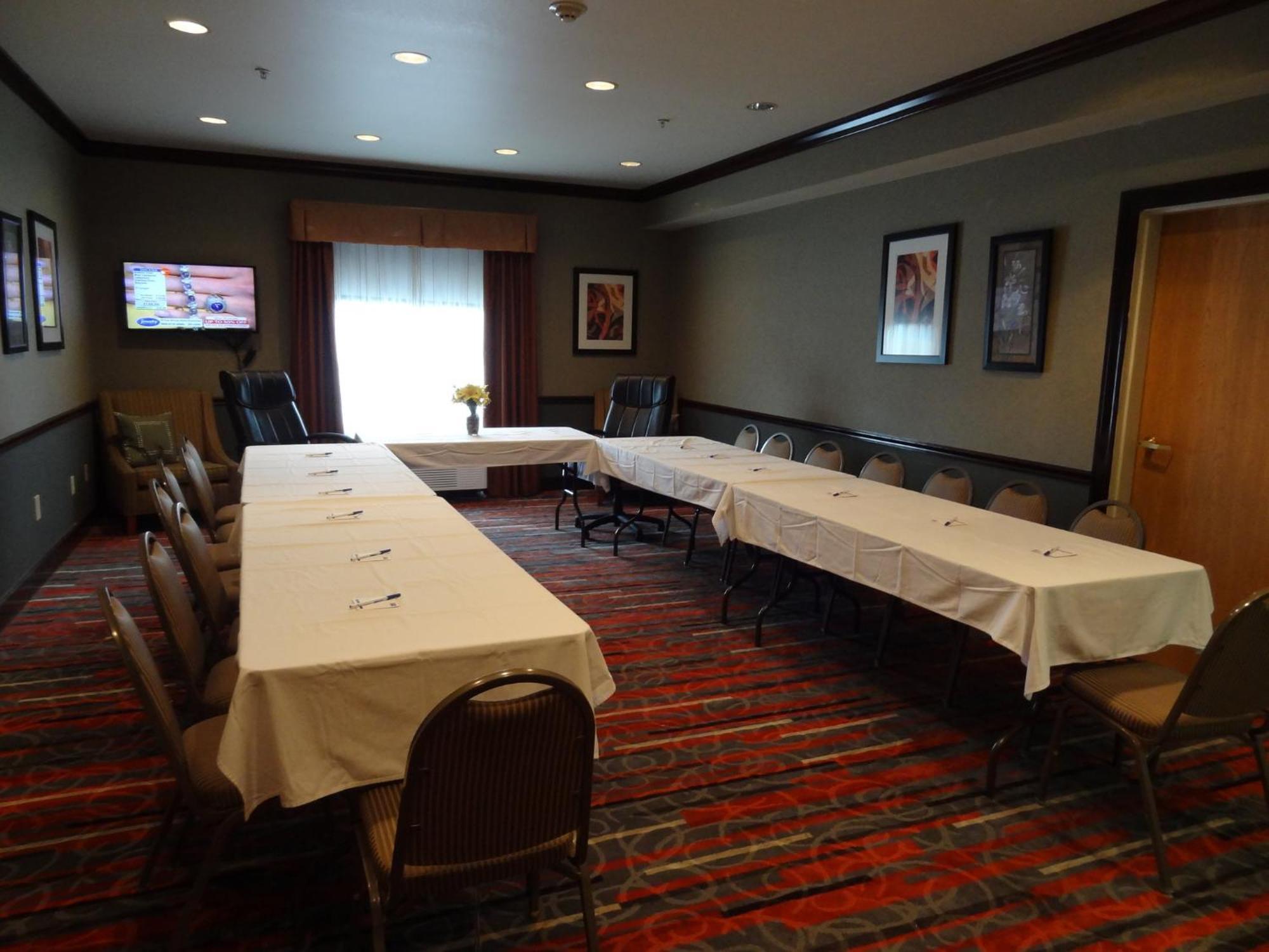 Holiday Inn Express Hotel & Suites Columbus Southeast Groveport By Ihg Exterior photo